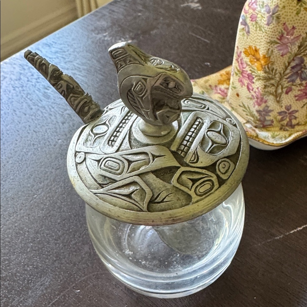 Bundle Trinkets - 6 items - tiny bowls, salt & pepper w/tray & glass jar aztec - Picture 6 of 7